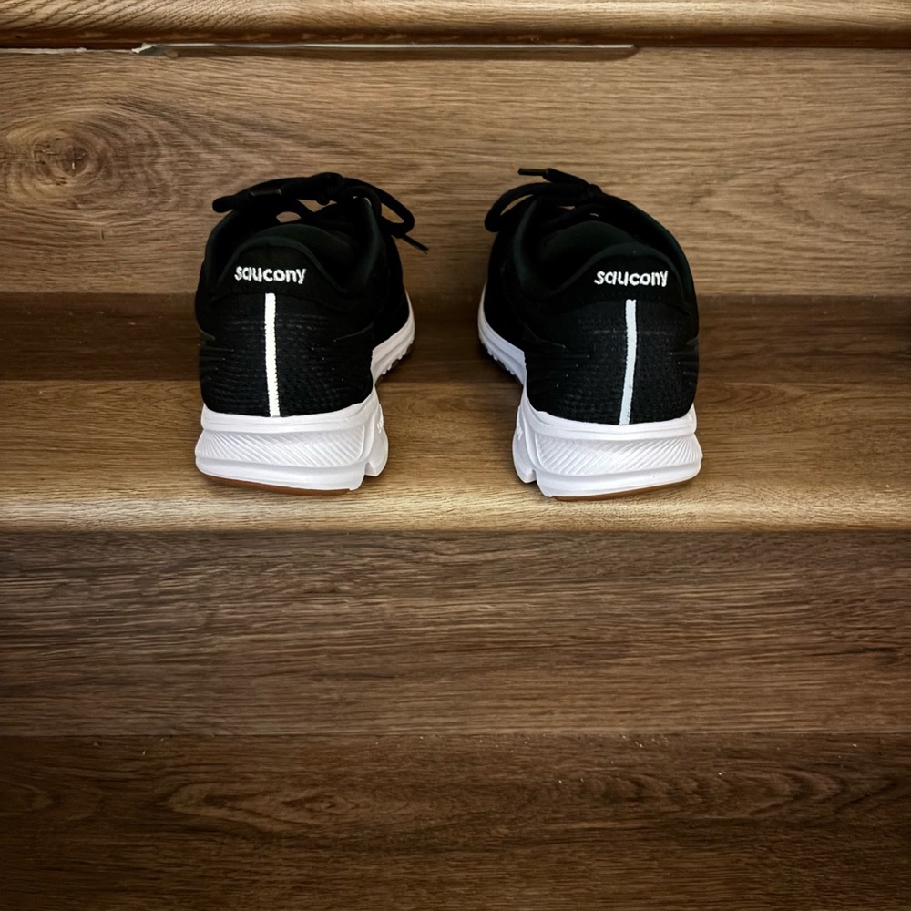 Saucony ladies form fit Black sneakers, - Picture 7 of 7